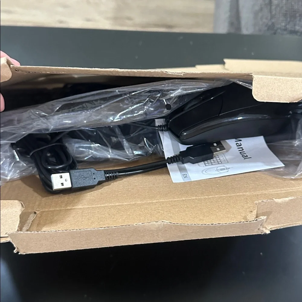 MK220 Wired Keyboard and Mouse Combo